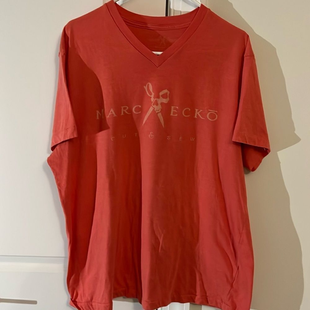Marc Ecko Cut Sew V-Neck Orange Printed Vintage T-shirt XL men’s